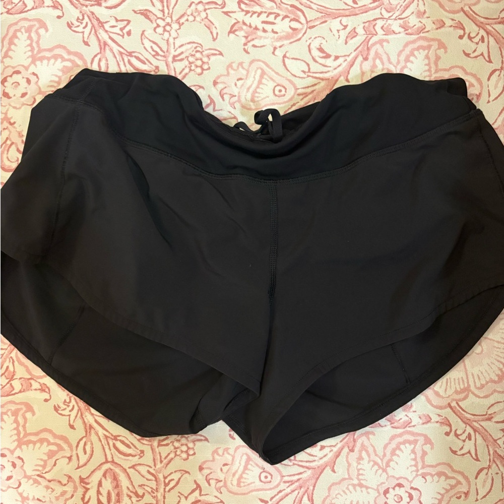 Black Lululemon shorts!